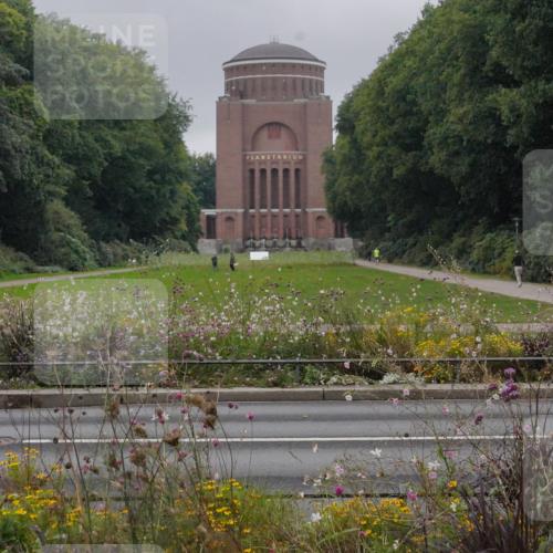 14.09.2025 - Stadtparktriathlon Michael Burmester http://msf.ph/oto/8899828 14.09.2025 09:16:15 Radfahren 311, 348, 406, 413, 414, 432, 484 meine-sportfotos.de