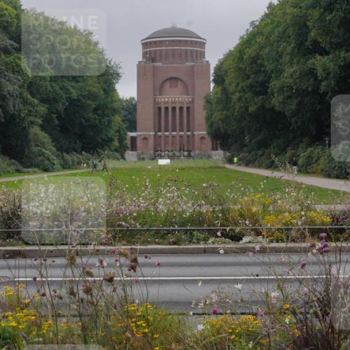 14.09.2025 - Stadtparktriathlon Michael Burmester http://msf.ph/oto/8899833 14.09.2025 09:16:20 Radfahren 328, 406, 484 meine-sportfotos.de