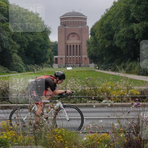 14.09.2025 - Stadtparktriathlon Michael Burmester http://msf.ph/oto/8899846 14.09.2025 09:16:30 Radfahren 328, 330, 355, 367, 478 meine-sportfotos.de