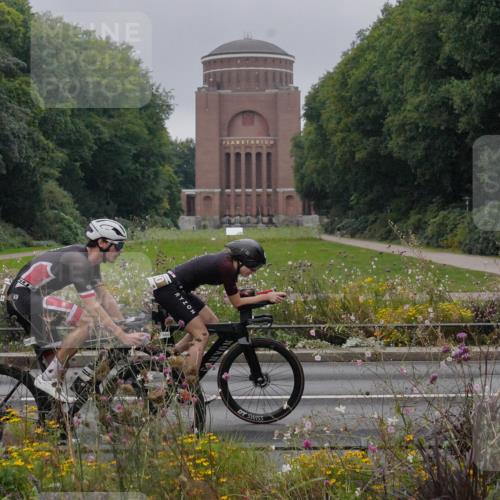 14.09.2025 - Stadtparktriathlon Michael Burmester http://msf.ph/oto/8899887 14.09.2025 09:16:46 Radfahren 303, 336, 351, 372, 399, 435, 453, 457, 460, 462 meine-sportfotos.de