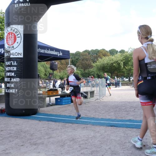 14.09.2025 - Stadtparktriathlon Strokosch-Dieckow http://msf.ph/oto/8899915 14.09.2025 14:18:21 Ziel 1556, 1559, 1625, 1665, 1683 meine-sportfotos.de