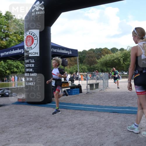 14.09.2025 - Stadtparktriathlon Strokosch-Dieckow http://msf.ph/oto/8899917 14.09.2025 14:18:21 Ziel 1556, 1559, 1625, 1665, 1683 meine-sportfotos.de
