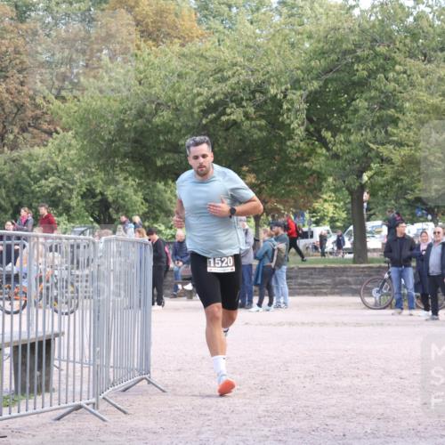 14.09.2025 - Stadtparktriathlon Strokosch-Dieckow http://msf.ph/oto/8899922 14.09.2025 14:18:34 Ziel 1520, 1556 meine-sportfotos.de