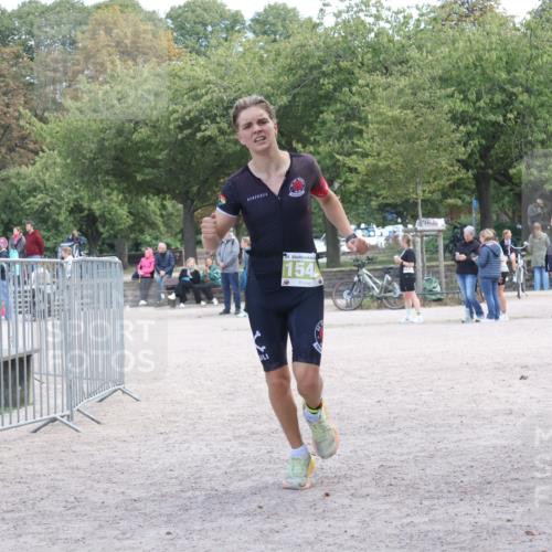 14.09.2025 - Stadtparktriathlon Strokosch-Dieckow http://msf.ph/oto/8900002 14.09.2025 14:20:28 Ziel 1536, 1542 meine-sportfotos.de