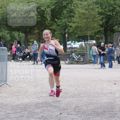 14.09.2025 - Stadtparktriathlon Strokosch-Dieckow http://msf.ph/oto/8900030 14.09.2025 14:21:40 Ziel 1632 meine-sportfotos.de
