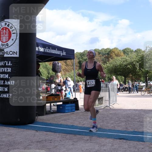 14.09.2025 - Stadtparktriathlon Strokosch-Dieckow http://msf.ph/oto/8900113 14.09.2025 14:23:18 Ziel 1450, 1530, 1531 meine-sportfotos.de