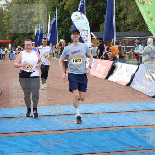 14.09.2025 - Airport Race Strokosch-Dieckow http://msf.ph/oto/8900115 14.09.2025 12:28:48 Ziel 95, 613, 879, 976, 1483, 1672, 1731, 1780, 1878, 1913, 1983, 4231, 5428 meine-sportfotos.de