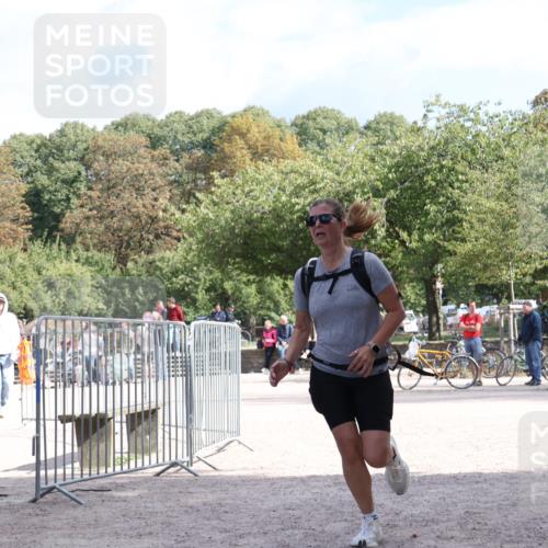 14.09.2025 - Stadtparktriathlon Strokosch-Dieckow http://msf.ph/oto/8900121 14.09.2025 14:23:30 Ziel 1423 meine-sportfotos.de