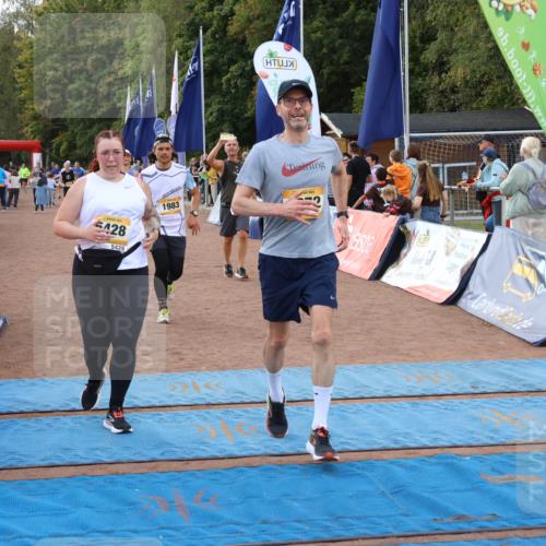 14.09.2025 - Airport Race Strokosch-Dieckow http://msf.ph/oto/8900126 14.09.2025 12:28:48 Ziel 95, 613, 879, 976, 1483, 1672, 1731, 1780, 1878, 1913, 1983, 4231, 5428 meine-sportfotos.de