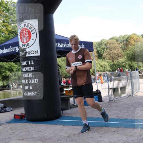 14.09.2025 - Stadtparktriathlon Strokosch-Dieckow http://msf.ph/oto/8900198 14.09.2025 14:28:17 Ziel 1544, 1660 meine-sportfotos.de