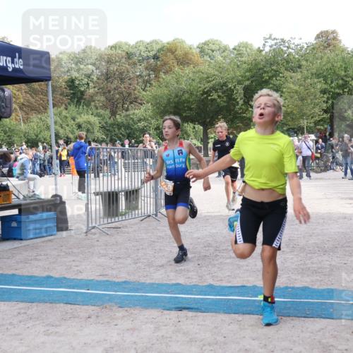 14.09.2025 - Stadtparktriathlon Strokosch-Dieckow http://msf.ph/oto/8900321 14.09.2025 14:37:35 Ziel 1697, 1707, 1732, 1739, 1741, 1759, 1776, 1780, 1789 meine-sportfotos.de
