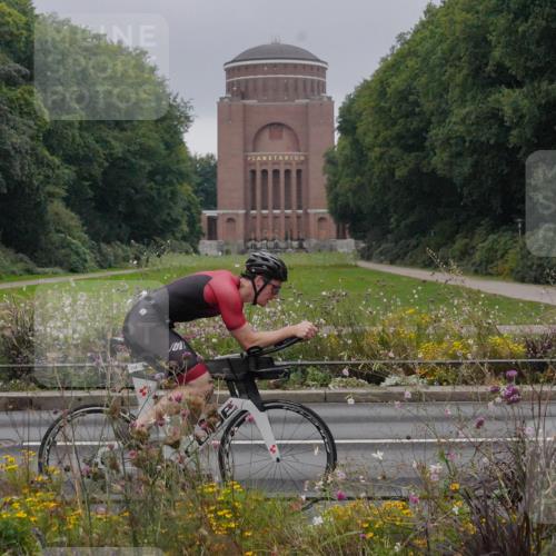 14.09.2025 - Stadtparktriathlon Michael Burmester http://msf.ph/oto/8900354 14.09.2025 09:17:47 Radfahren 310, 378, 394, 402, 405, 476 meine-sportfotos.de