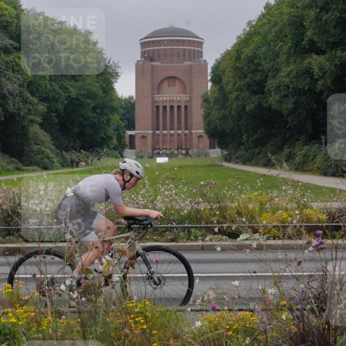 14.09.2025 - Stadtparktriathlon Michael Burmester http://msf.ph/oto/8900388 14.09.2025 09:18:01 Radfahren 307, 321, 322, 332, 412, 475 meine-sportfotos.de