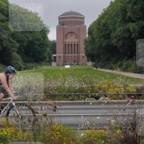 14.09.2025 - Stadtparktriathlon Michael Burmester http://msf.ph/oto/8900428 14.09.2025 09:18:21 Radfahren 317, 344, 395, 420, 456, 468, 481 meine-sportfotos.de