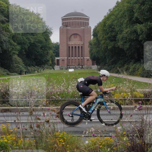 14.09.2025 - Stadtparktriathlon Michael Burmester http://msf.ph/oto/8900432 14.09.2025 09:18:22 Radfahren 317, 344, 374, 395, 456, 468, 481 meine-sportfotos.de