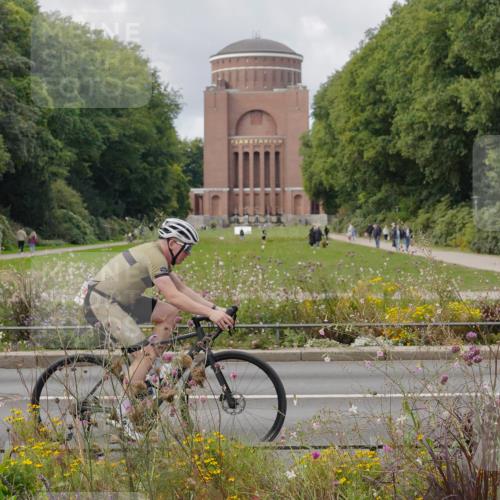 14.09.2025 - Stadtparktriathlon Michael Burmester http://msf.ph/oto/8900487 14.09.2025 13:03:44 Radfahren 1326, 1350, 1357, 1374, 1385, 1389, 1465 meine-sportfotos.de