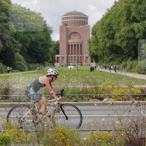 14.09.2025 - Stadtparktriathlon Michael Burmester http://msf.ph/oto/8900493 14.09.2025 13:03:47 Radfahren 1326, 1357, 1374, 1389, 1394 meine-sportfotos.de