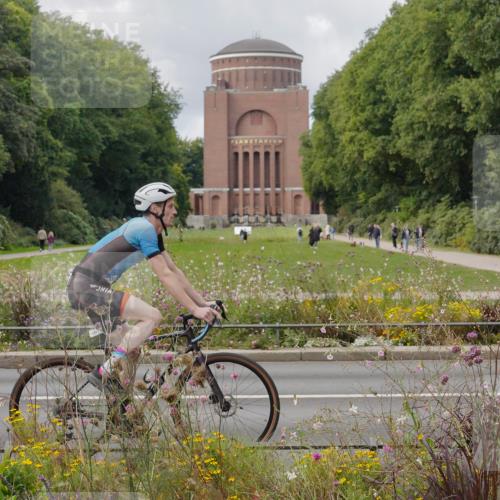 14.09.2025 - Stadtparktriathlon Michael Burmester http://msf.ph/oto/8900498 14.09.2025 13:03:52 Radfahren 1326, 1374, 1389, 1394, 1399 meine-sportfotos.de