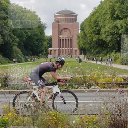 14.09.2025 - Stadtparktriathlon Michael Burmester http://msf.ph/oto/8900510 14.09.2025 13:03:59 Radfahren 1370, 1394, 1399 meine-sportfotos.de