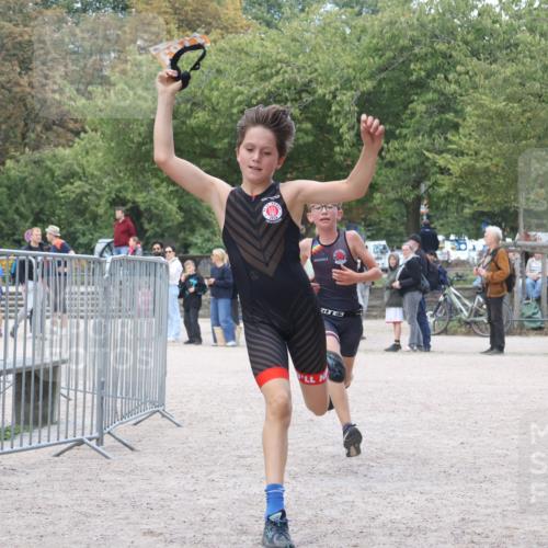 14.09.2025 - Stadtparktriathlon Strokosch-Dieckow http://msf.ph/oto/8900511 14.09.2025 14:38:37 Ziel 1725, 1753, 1783, 1786 meine-sportfotos.de