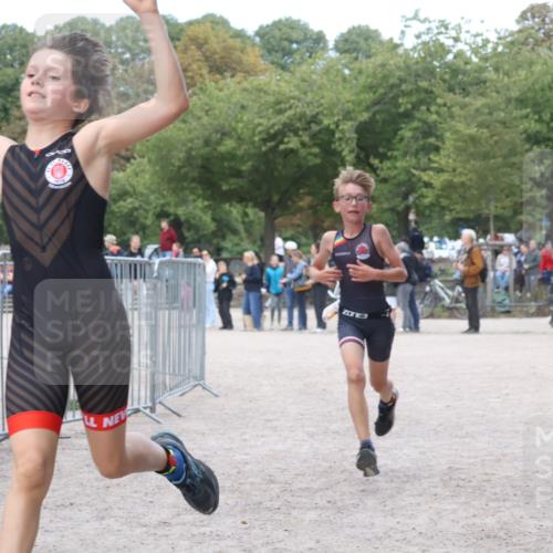 14.09.2025 - Stadtparktriathlon Strokosch-Dieckow http://msf.ph/oto/8900516 14.09.2025 14:38:37 Ziel 1725, 1753, 1783, 1786 meine-sportfotos.de