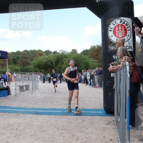 14.09.2025 - Stadtparktriathlon Strokosch-Dieckow http://msf.ph/oto/8900550 14.09.2025 14:38:46 Ziel 1745, 1753, 1754, 1766 meine-sportfotos.de
