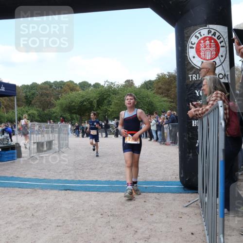 14.09.2025 - Stadtparktriathlon Strokosch-Dieckow http://msf.ph/oto/8900553 14.09.2025 14:38:46 Ziel 1745, 1753, 1754, 1766 meine-sportfotos.de