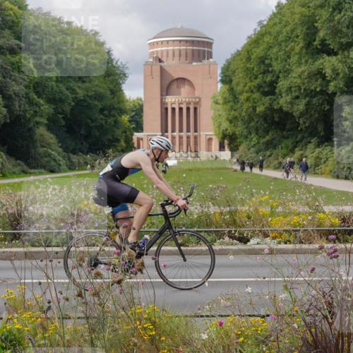 14.09.2025 - Stadtparktriathlon Michael Burmester http://msf.ph/oto/8900585 14.09.2025 13:05:22 Radfahren 1369, 1373, 1472, 1487, 1505 meine-sportfotos.de