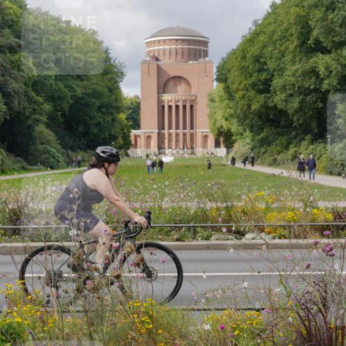 14.09.2025 - Stadtparktriathlon Michael Burmester http://msf.ph/oto/8900610 14.09.2025 13:05:37 Radfahren 1330, 1344, 1356, 1388, 1494, 1511, 1520 meine-sportfotos.de