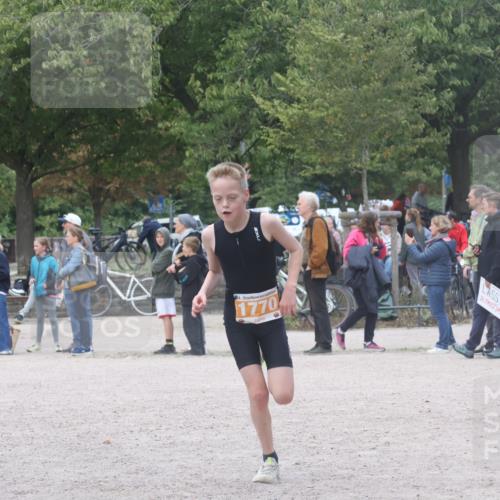14.09.2025 - Stadtparktriathlon Strokosch-Dieckow http://msf.ph/oto/8900611 14.09.2025 14:39:19 Ziel 1561, 1770 meine-sportfotos.de
