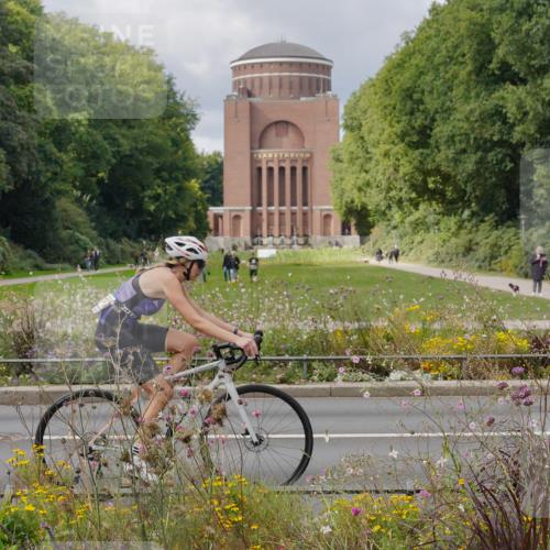 14.09.2025 - Stadtparktriathlon Michael Burmester http://msf.ph/oto/8900632 14.09.2025 13:05:53 Radfahren 1327, 1332, 1383, 1513 meine-sportfotos.de