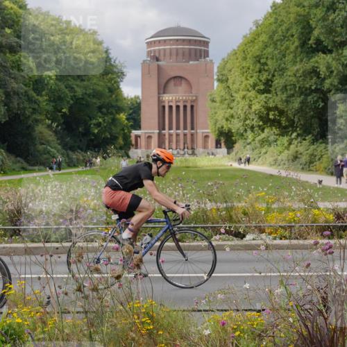 14.09.2025 - Stadtparktriathlon Michael Burmester http://msf.ph/oto/8900637 14.09.2025 13:05:54 Radfahren 1327, 1332, 1383, 1513 meine-sportfotos.de