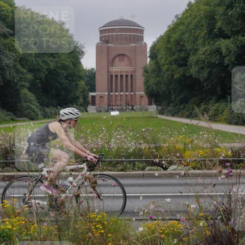 14.09.2025 - Stadtparktriathlon Michael Burmester http://msf.ph/oto/8900659 14.09.2025 09:19:49 Radfahren 306, 320, 324, 356, 366, 382, 442, 447, 485 meine-sportfotos.de