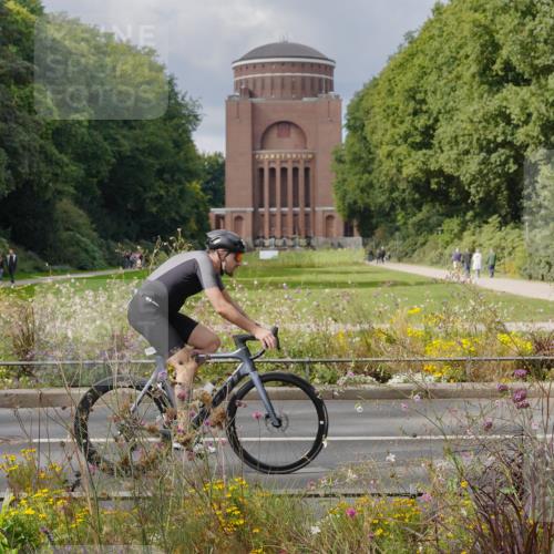 14.09.2025 - Stadtparktriathlon Michael Burmester http://msf.ph/oto/8900662 14.09.2025 13:06:17 Radfahren 1328, 1336, 1359, 1392, 1484 meine-sportfotos.de