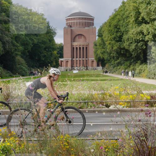 14.09.2025 - Stadtparktriathlon Michael Burmester http://msf.ph/oto/8900672 14.09.2025 13:06:23 Radfahren 1328, 1359, 1391, 1413, 1484 meine-sportfotos.de