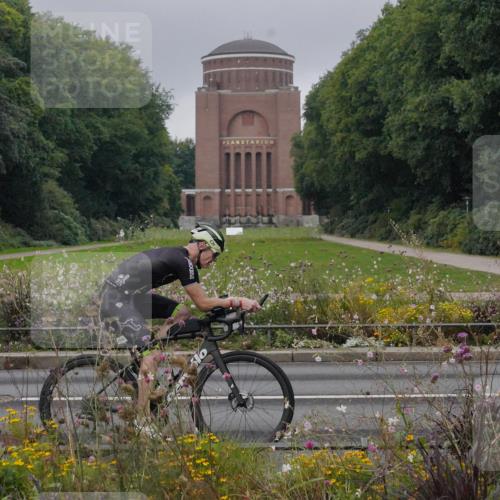 14.09.2025 - Stadtparktriathlon Michael Burmester http://msf.ph/oto/8900675 14.09.2025 09:19:56 Radfahren 306, 333, 366, 438, 442 meine-sportfotos.de