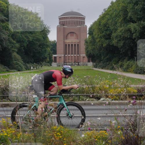 14.09.2025 - Stadtparktriathlon Michael Burmester http://msf.ph/oto/8900684 14.09.2025 09:20:04 Radfahren 333, 368, 423, 438, 503 meine-sportfotos.de