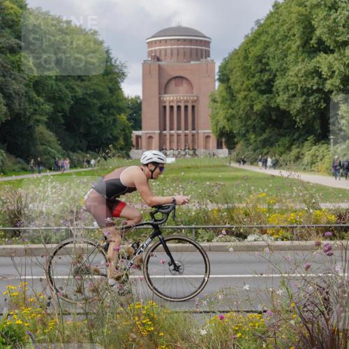 14.09.2025 - Stadtparktriathlon Michael Burmester http://msf.ph/oto/8900696 14.09.2025 13:06:42 Radfahren 1396, 1442, 1495 meine-sportfotos.de