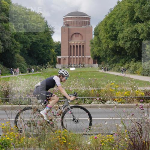 14.09.2025 - Stadtparktriathlon Michael Burmester http://msf.ph/oto/8900715 14.09.2025 13:07:07 Radfahren 1340, 1404, 1430, 1444, 1459 meine-sportfotos.de