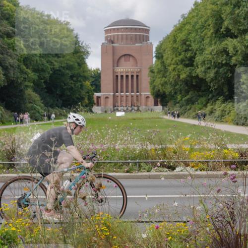 14.09.2025 - Stadtparktriathlon Michael Burmester http://msf.ph/oto/8900721 14.09.2025 13:07:11 Radfahren 1340, 1404, 1430, 1459 meine-sportfotos.de