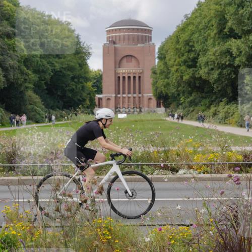 14.09.2025 - Stadtparktriathlon Michael Burmester http://msf.ph/oto/8900733 14.09.2025 13:07:15 Radfahren 1340, 1390, 1404, 1459 meine-sportfotos.de