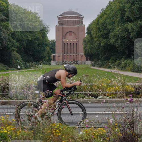 14.09.2025 - Stadtparktriathlon Michael Burmester http://msf.ph/oto/8900737 14.09.2025 09:20:25 Radfahren 301, 326, 340, 345, 359, 363, 370, 371, 373, 381, 419, 445, 469, 506 meine-sportfotos.de