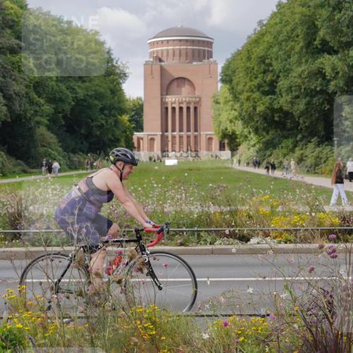 14.09.2025 - Stadtparktriathlon Michael Burmester http://msf.ph/oto/8900761 14.09.2025 13:07:42 Radfahren 1377, 1425, 1443, 1456 meine-sportfotos.de