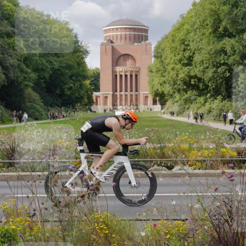 14.09.2025 - Stadtparktriathlon Michael Burmester http://msf.ph/oto/8900781 14.09.2025 13:07:56 Radfahren 1334, 1471, 1504 meine-sportfotos.de