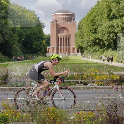 14.09.2025 - Stadtparktriathlon Michael Burmester http://msf.ph/oto/8900789 14.09.2025 13:08:16 Radfahren 1322, 1469 meine-sportfotos.de
