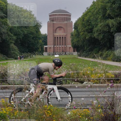 14.09.2025 - Stadtparktriathlon Michael Burmester http://msf.ph/oto/8900832 14.09.2025 09:21:06 Radfahren 342, 380, 401, 404, 473, 500 meine-sportfotos.de