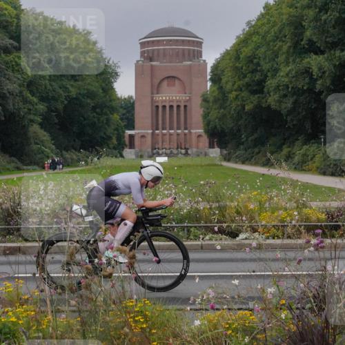 14.09.2025 - Stadtparktriathlon Michael Burmester http://msf.ph/oto/8900837 14.09.2025 09:21:08 Radfahren 339, 342, 380, 401, 404, 473, 500 meine-sportfotos.de