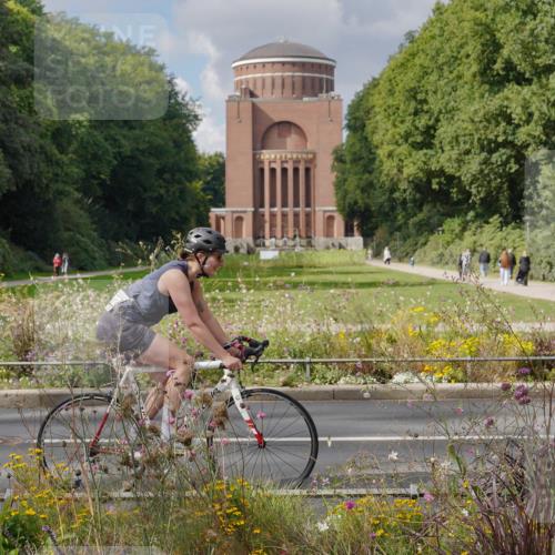 14.09.2025 - Stadtparktriathlon Michael Burmester http://msf.ph/oto/8900843 14.09.2025 13:08:55 Radfahren 1432, 1460, 1462 meine-sportfotos.de