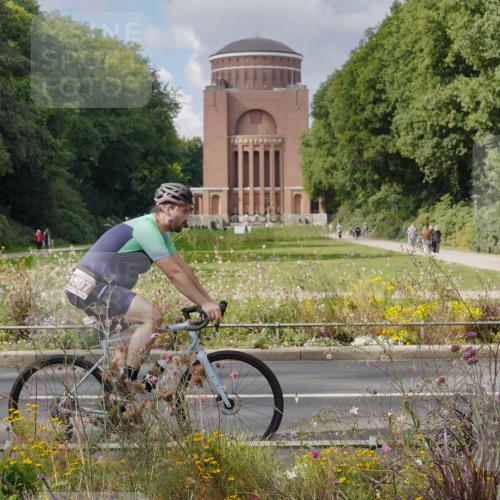14.09.2025 - Stadtparktriathlon Michael Burmester http://msf.ph/oto/8900859 14.09.2025 13:09:05 Radfahren 1325, 1329, 1427, 1460, 1462, 1507, 1517 meine-sportfotos.de