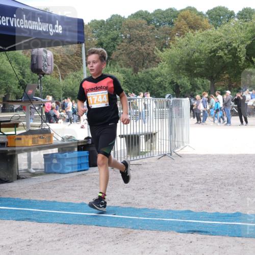 14.09.2025 - Stadtparktriathlon Strokosch-Dieckow http://msf.ph/oto/8900872 14.09.2025 14:41:21 Ziel 1744, 1748 meine-sportfotos.de